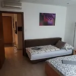 Utulny V 6 *